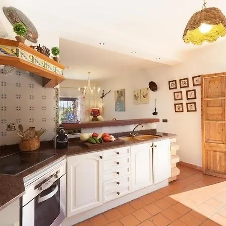 Holiday home In Mancor De La Vall Mit Terrasse Und Garten Und Bergblick Mancor del Valle