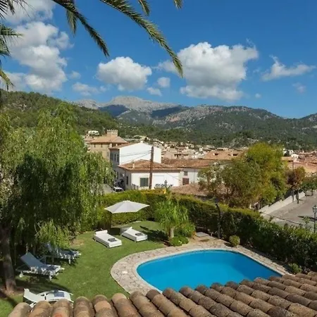 In Mancor De La Vall Mit Terrasse Und Garten Und Bergblick