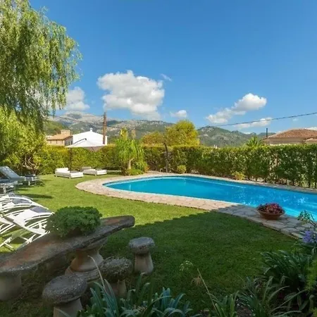 In Mancor De La Vall Mit Terrasse Und Garten Und Bergblick Holiday home *