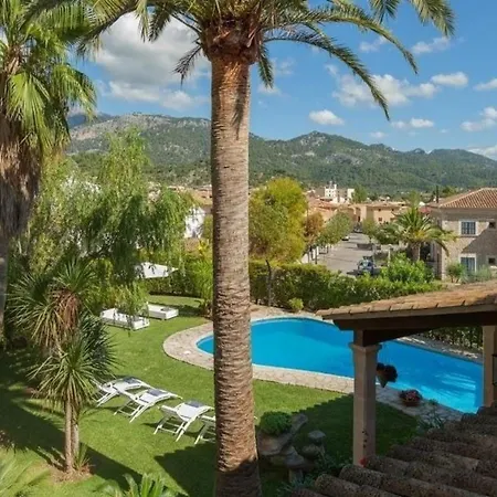 In Mancor De La Vall Mit Terrasse Und Garten Und Bergblick Holiday home